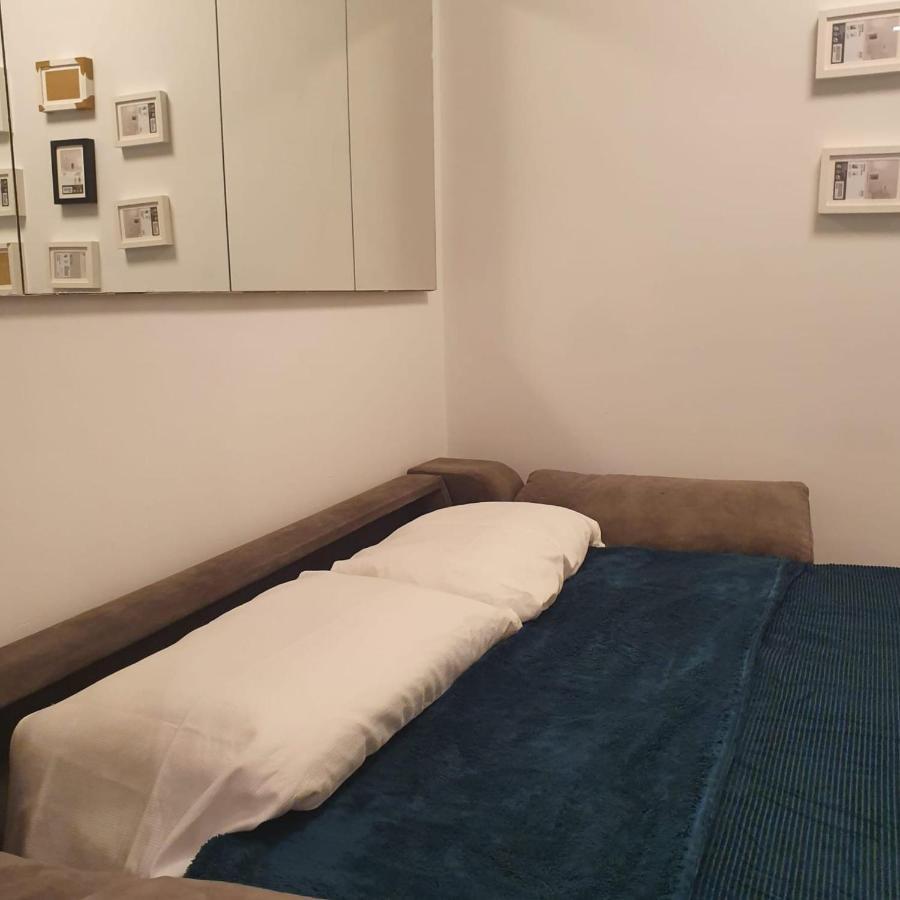 برشلونة Studio Or Rooms With Private Bathroom Or Rooms With Shared Bathroom المظهر الخارجي الصورة
