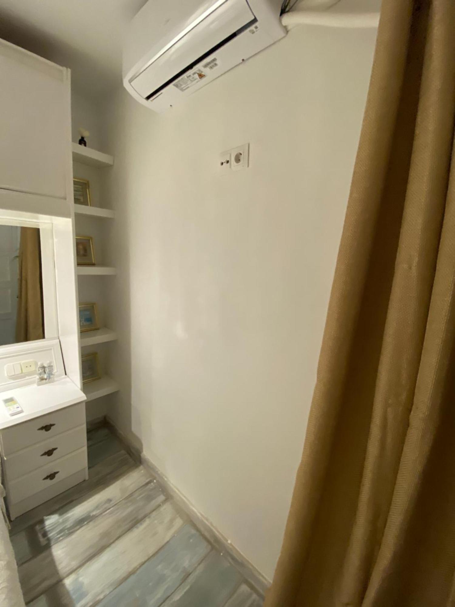 برشلونة Studio Or Rooms With Private Bathroom Or Rooms With Shared Bathroom المظهر الخارجي الصورة