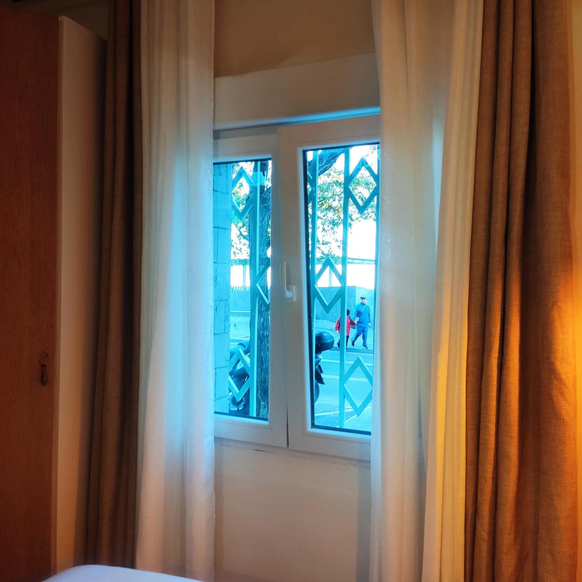برشلونة Studio Or Rooms With Private Bathroom Or Rooms With Shared Bathroom المظهر الخارجي الصورة
