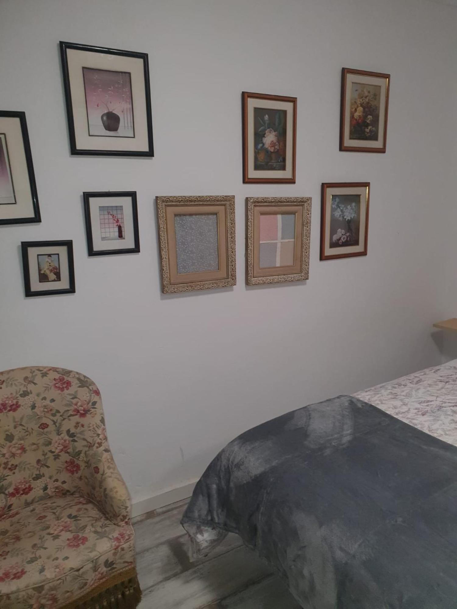 برشلونة Studio Or Rooms With Private Bathroom Or Rooms With Shared Bathroom المظهر الخارجي الصورة