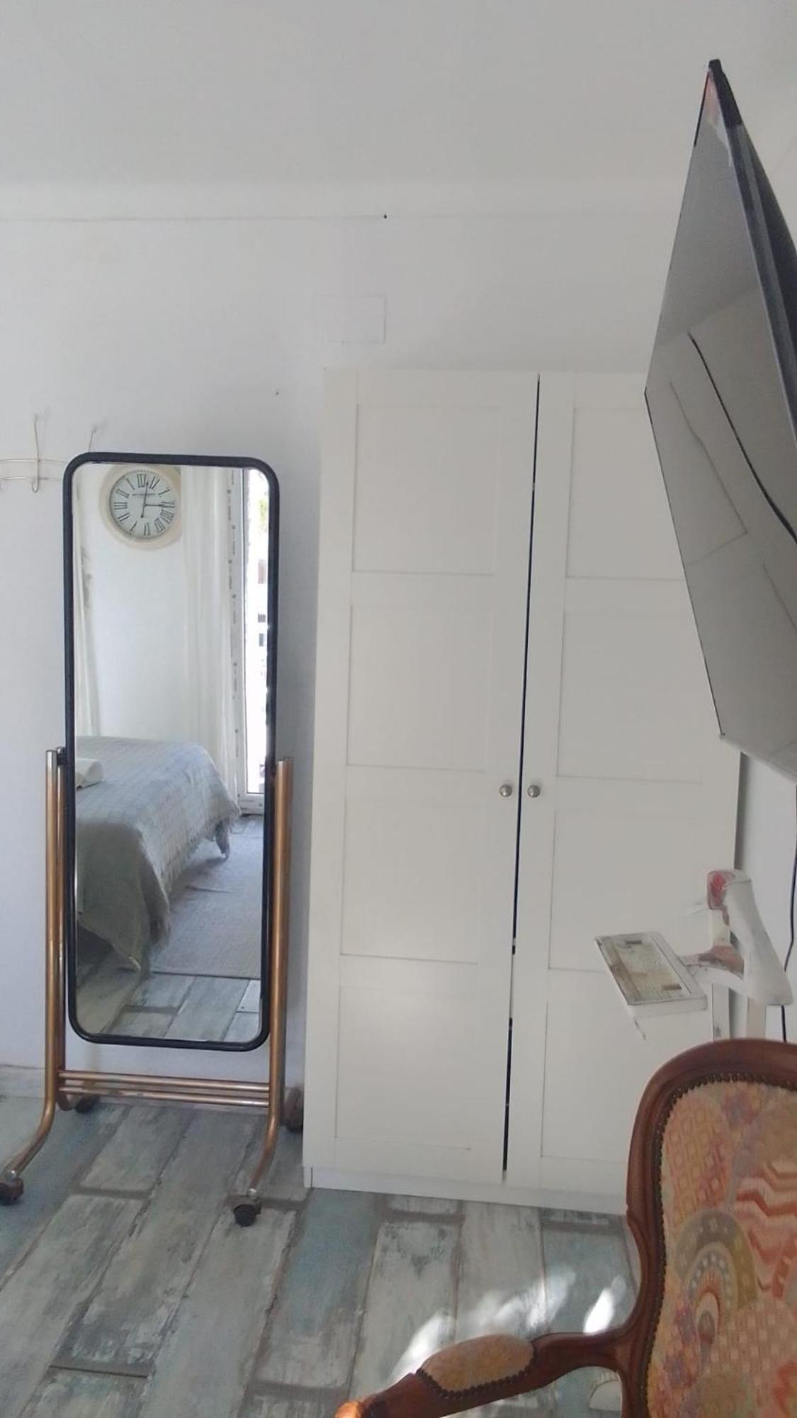 برشلونة Studio Or Rooms With Private Bathroom Or Rooms With Shared Bathroom المظهر الخارجي الصورة